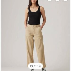 Levi's Women's Cargo Pants in Tan